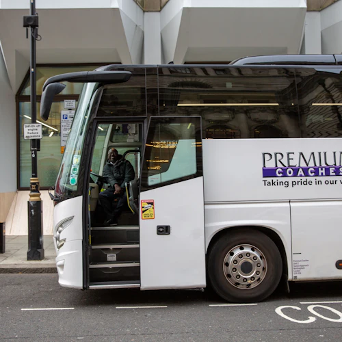 Stonehenge: Entrada com guia de áudio + transporte premium de Londres - Photo 5