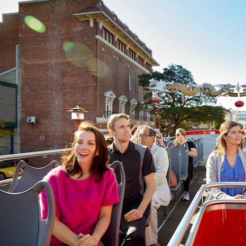 Victoria: Guided Evening Bus Tour