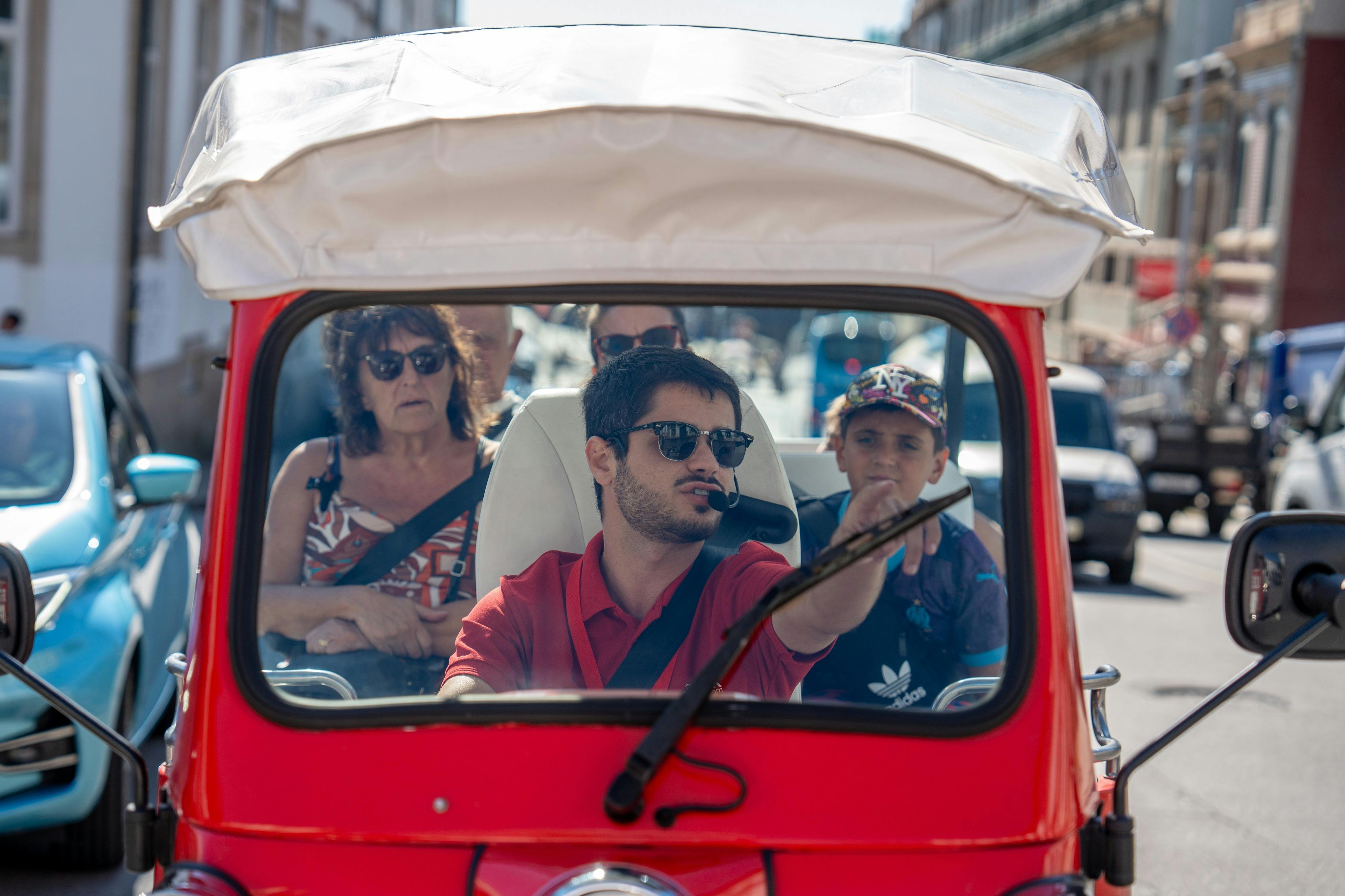 オーダーメイドのトゥクトゥク