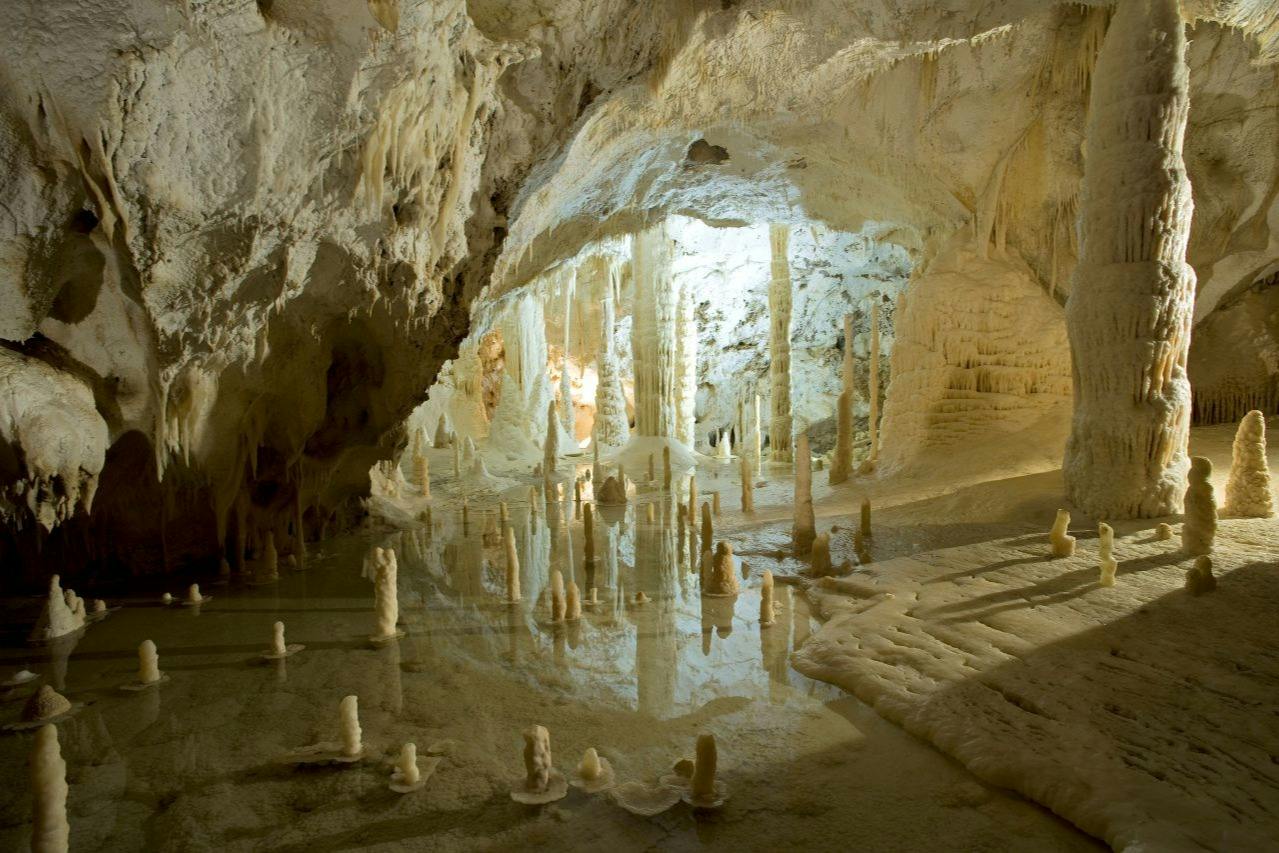 Frasassi Caves: Guided Tour
