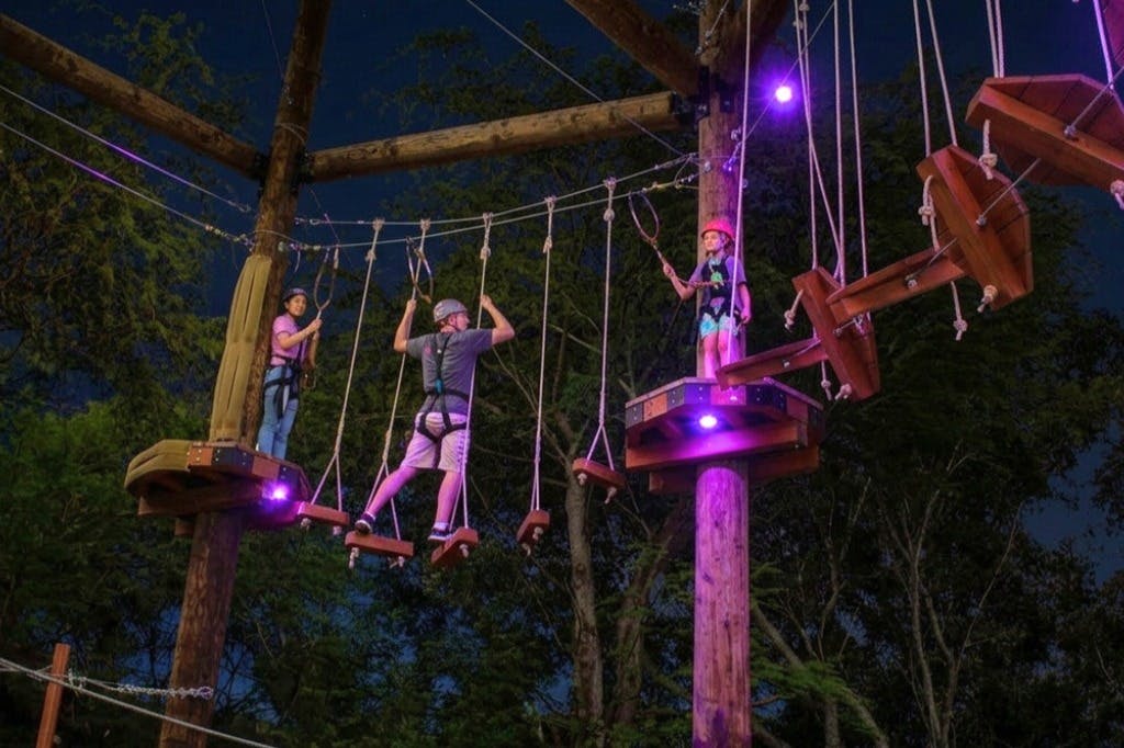 Parco Avventura Coral Crater: Corso d'avventura Ninja notturno + falò e S'mores — 4