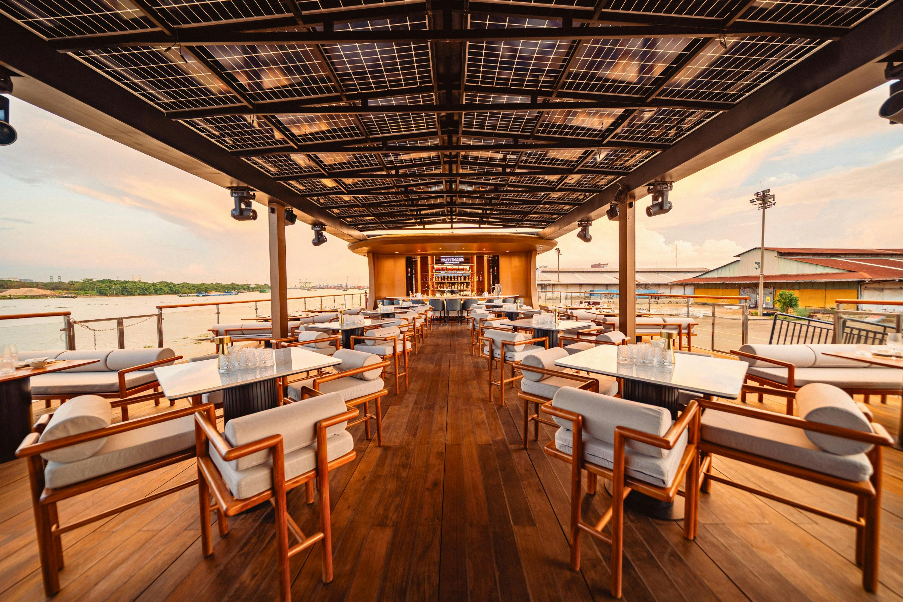 Ho Chi Minh City: Crociera sul fiume Saigon al tramonto o con cena + Drink di benvenuto — 7