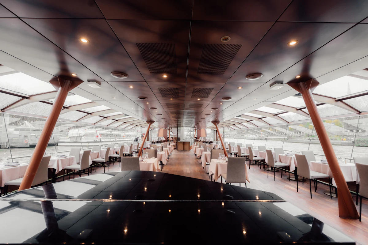 Seine River: Lunch Cruise by Bateaux Mouches — 4