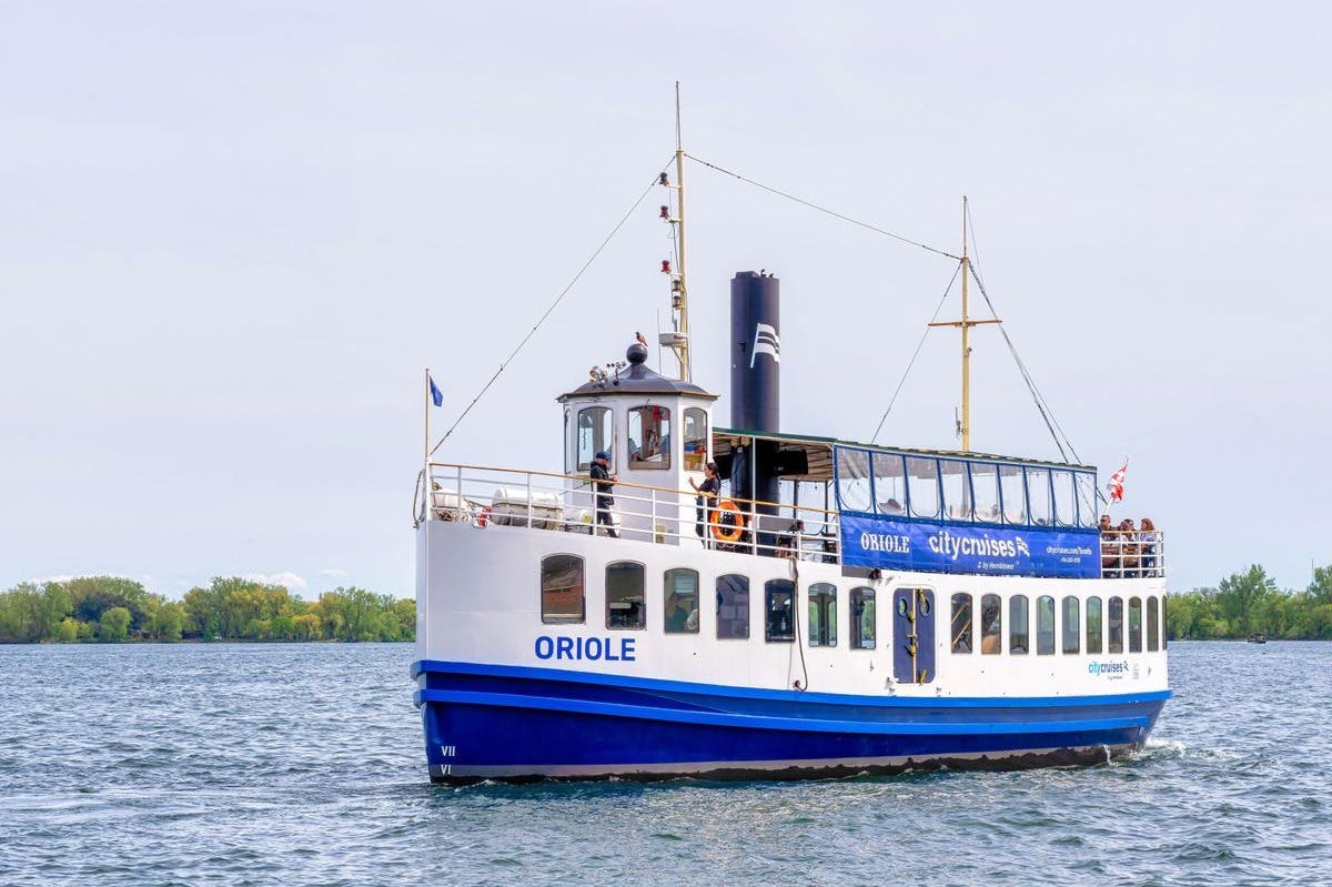 Toronto Harbour: 60-Minute Narrated Sightseeing Cruise 4