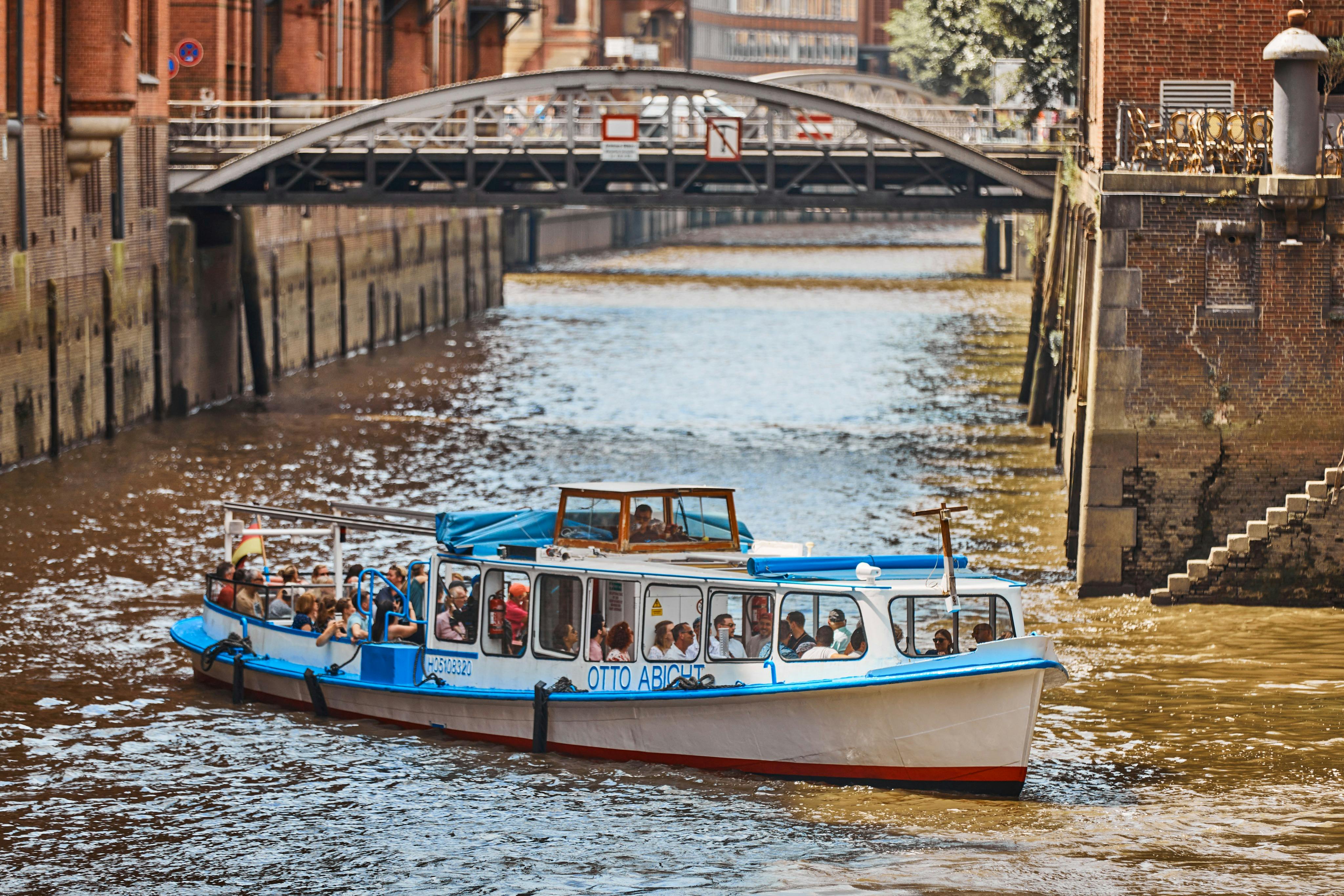 Экскурсия по гавани с традиционными лодками