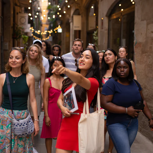Barcelona: City Highlights Guided Walking Tour - Photo 3