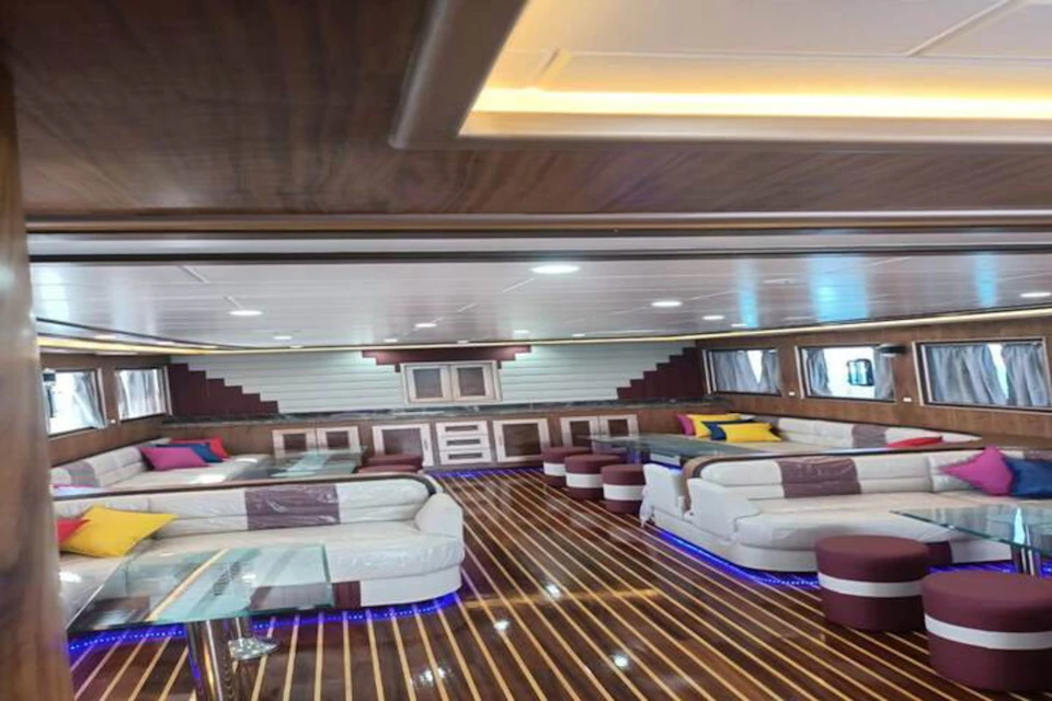 Marsa Mubarak Boat Salon