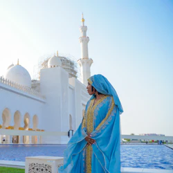 Day Trip from Dubai: Sheikh Zayed Grand Mosque, Qasr Al Watan and Etihad Tower 4
