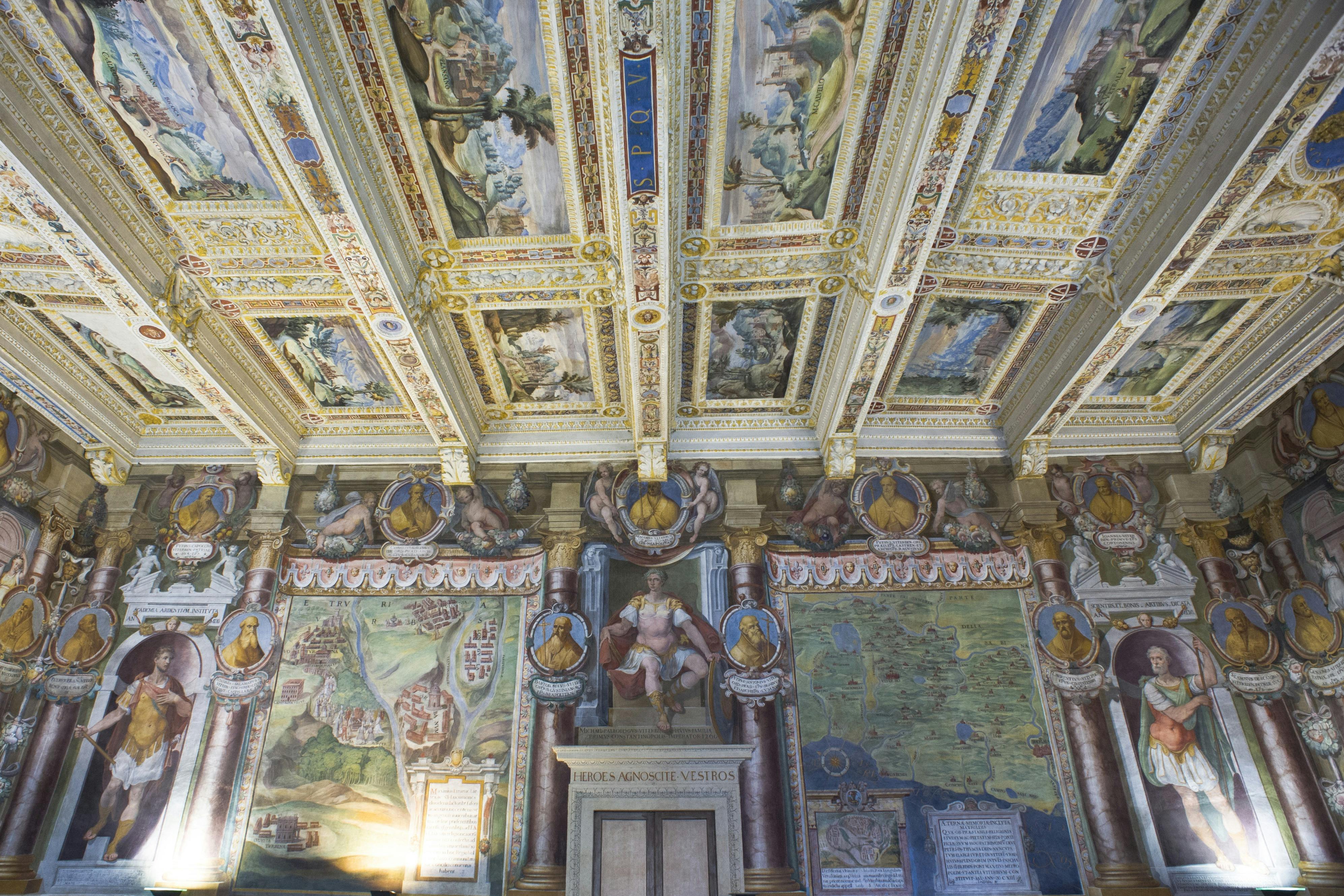 ヴィテルボのパラッツォ・デイ・プリオーリのレギア・ホール