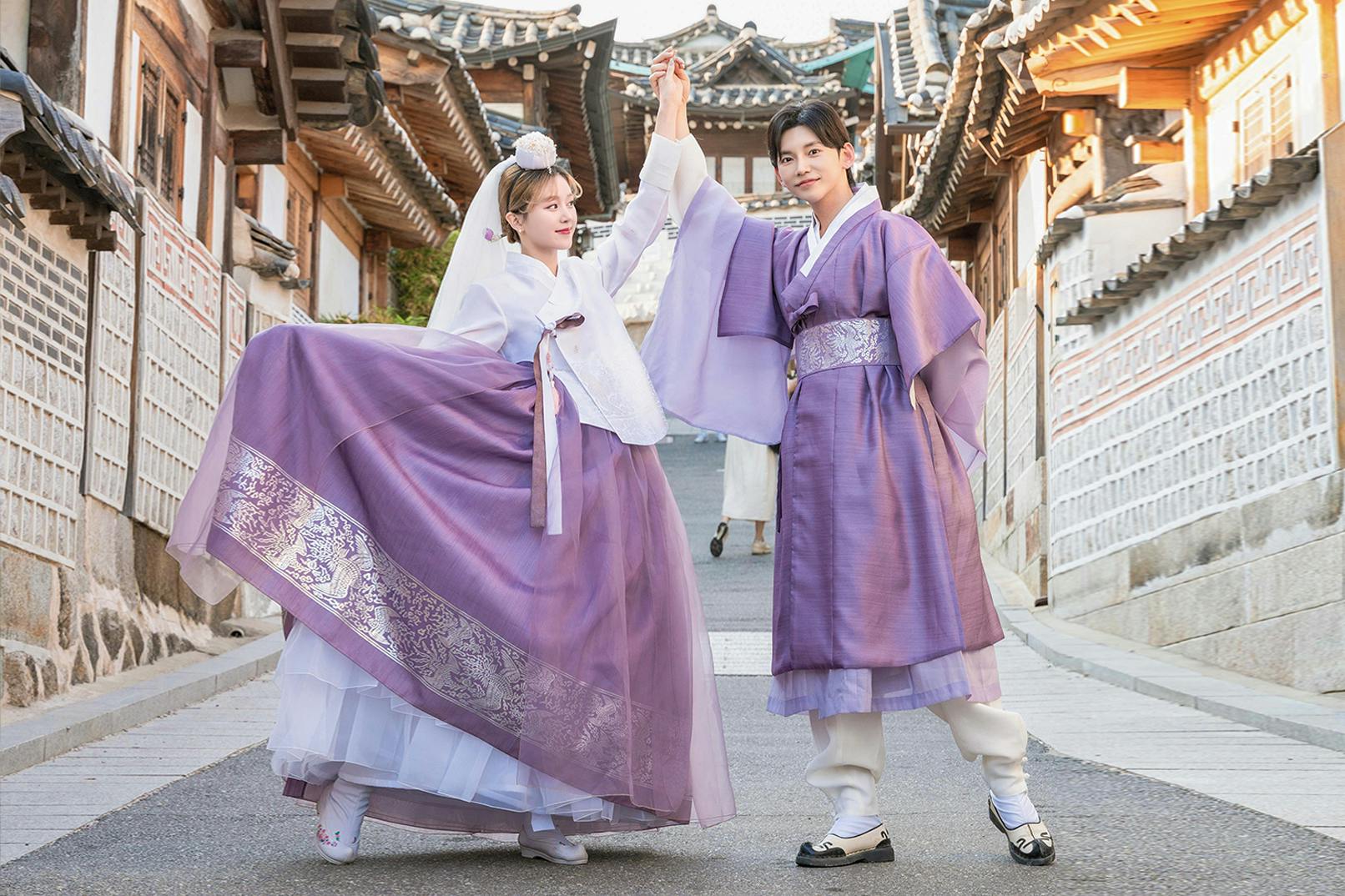 Photoshoot Gyeongbokgung: Premium Hanbok 2-Hr Rental + Indoor Basic Profile Shoot in Seoul – Tiqets