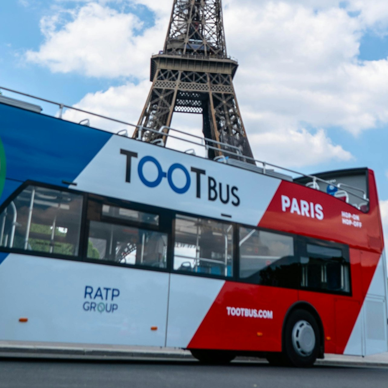 Tootbus París: Recorrido en Autobús Exprés Hop-on Hop-off de 2 Horas - Alojamientos en Paris