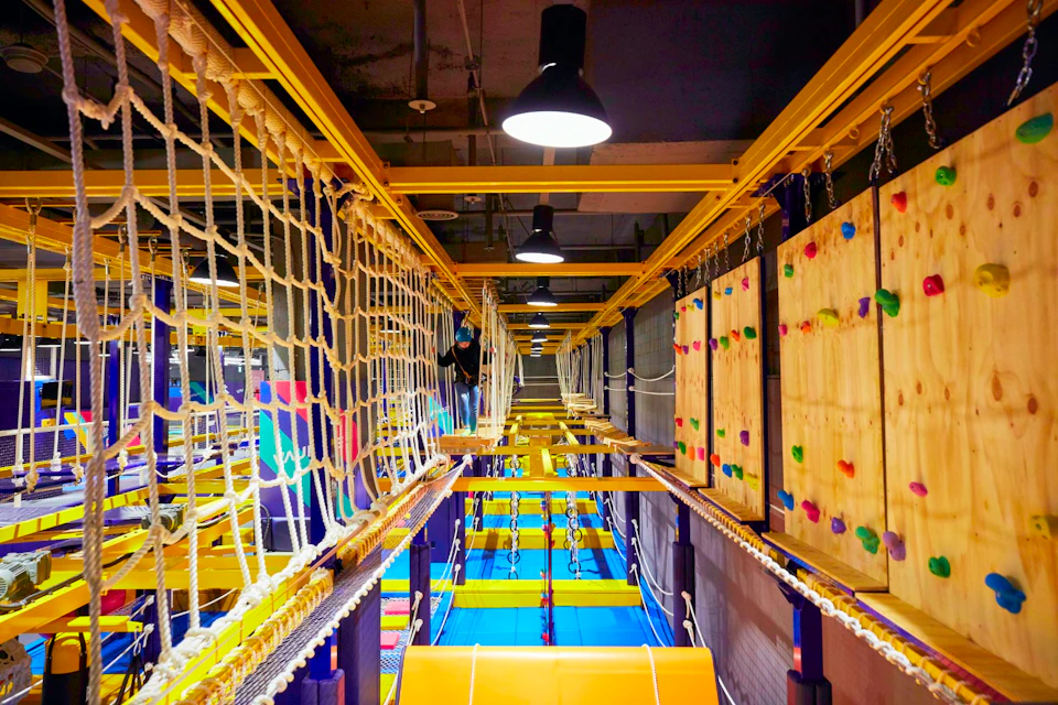 Vaunce Adventure Gangnam Trampoline Park: 2-Hr General Zone Pass + Sock Set