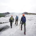 Πεζοπορία σε παγετώνα στο Falljökull