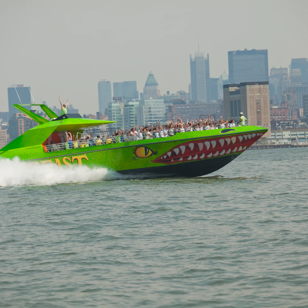 New York: Circle Line The Beast Speedboat Ride in New York β Tiqets