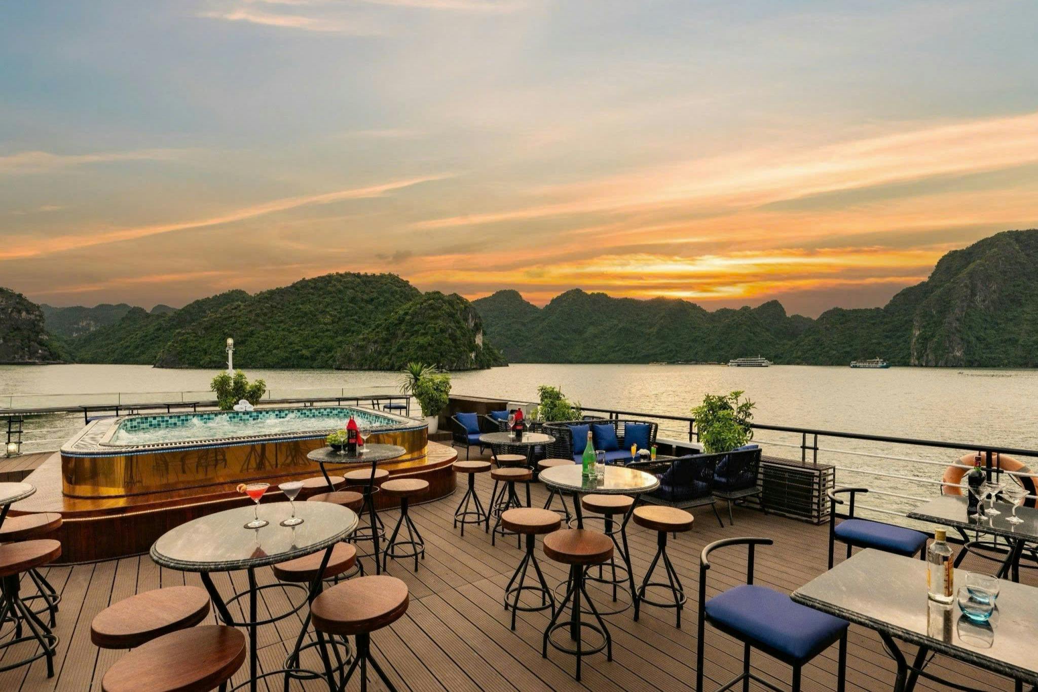 Ha Long & Lan Ha Bay: 2-Day Cruise from Hanoi + Meals 3