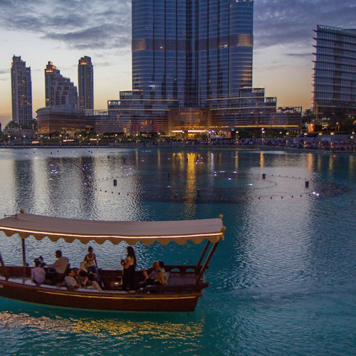 Espectáculo del Fuente de Dubái y paseo en barco