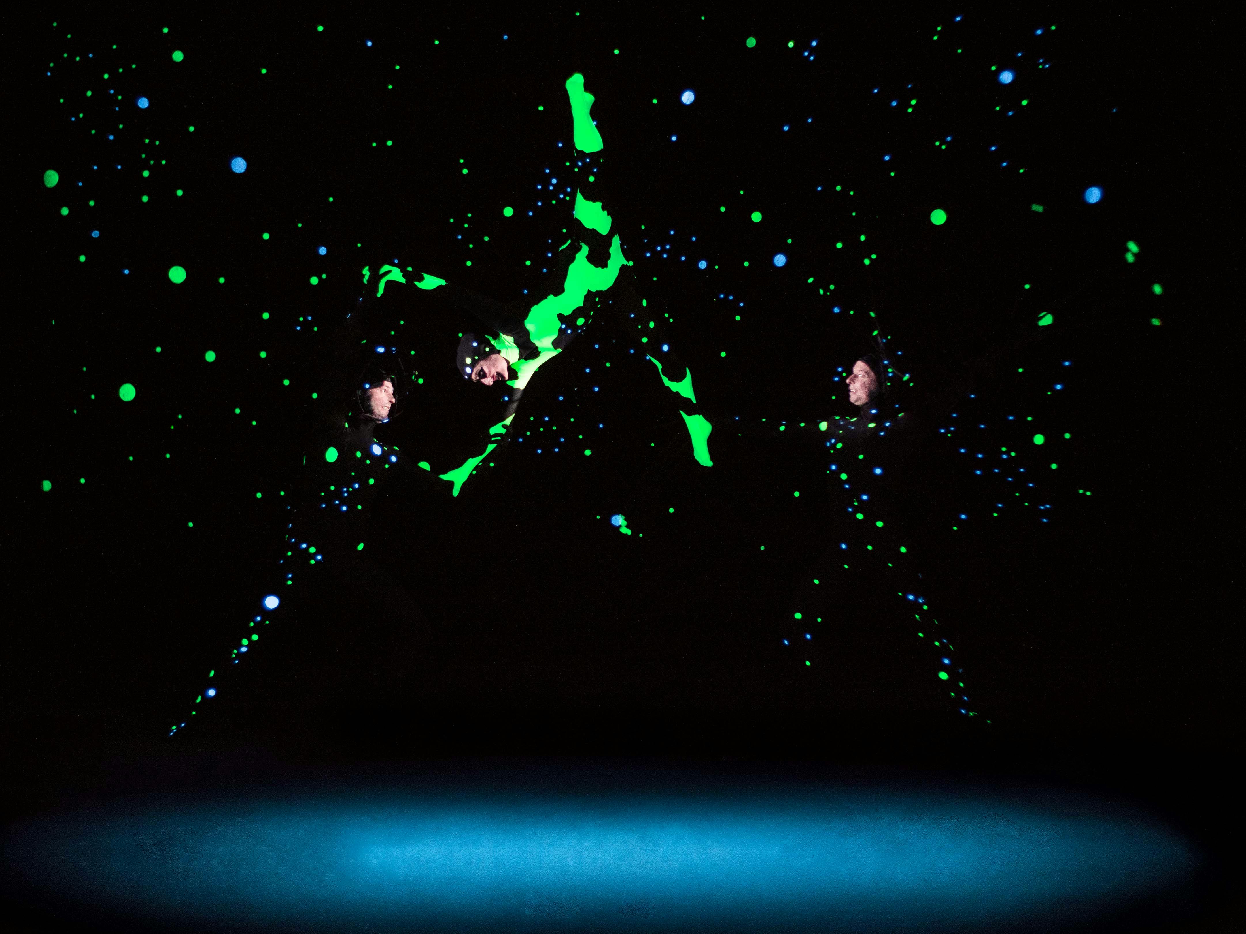 <City 64162>의 즐길 거리 #5: IMAGE: Black Light Theatre