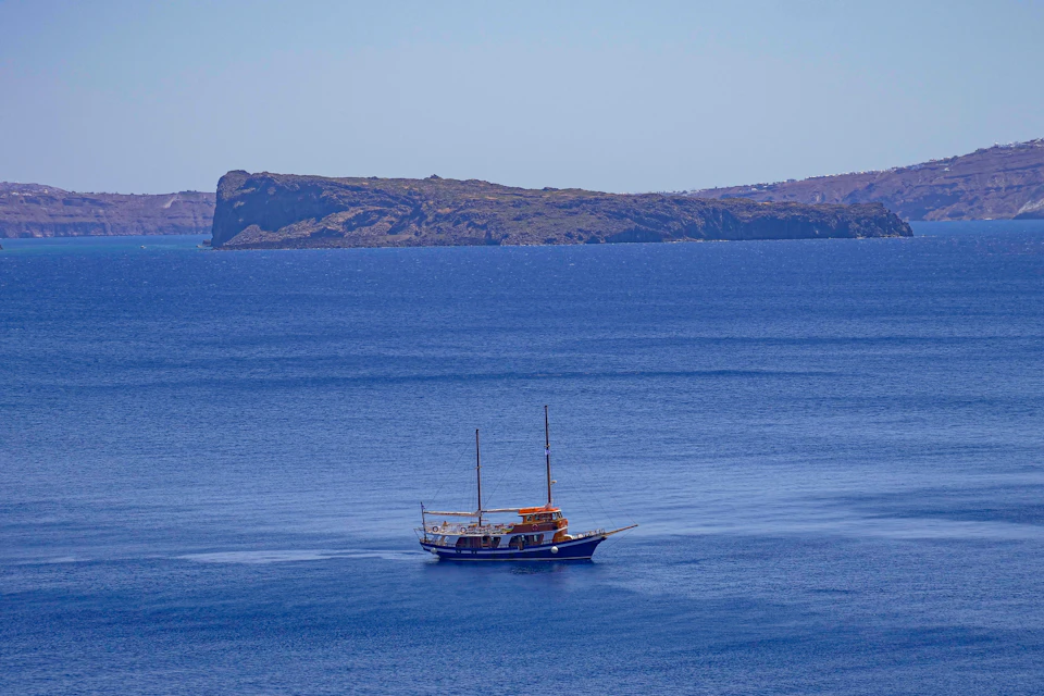 Cruise to Santorini Caldera