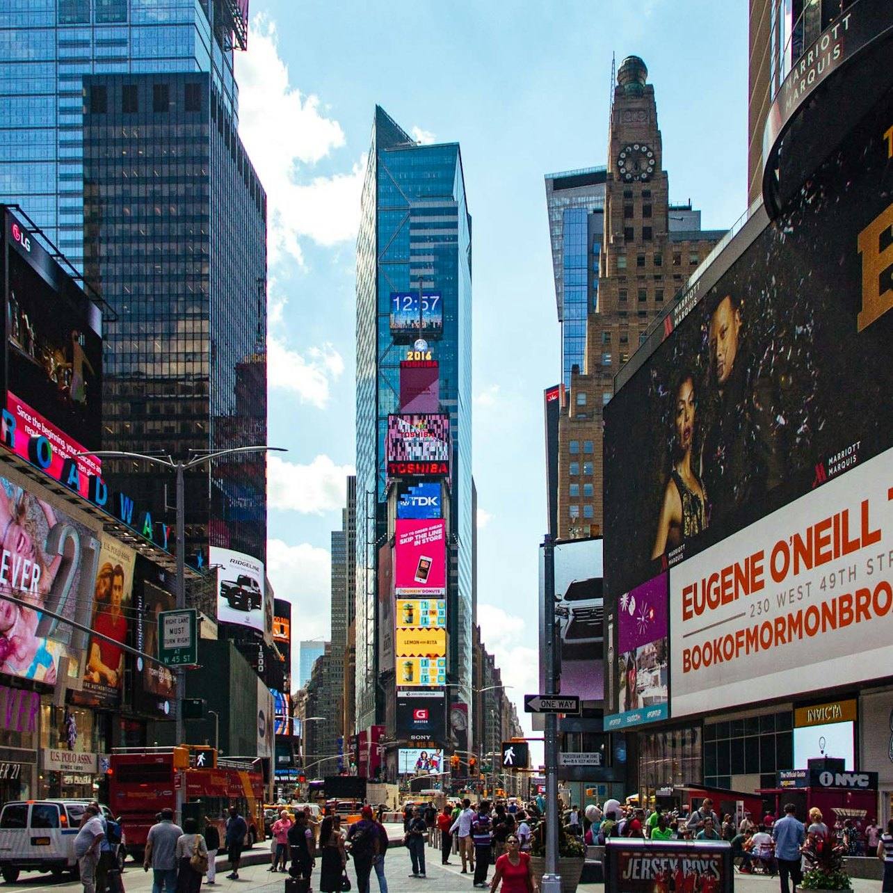 Broadway y Times Square: Recorrido a pie - Alojamientos en Nueva York