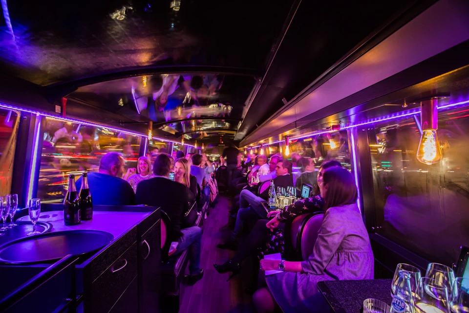 An evening with friends in the Bus Toqué Champs-Elysées
