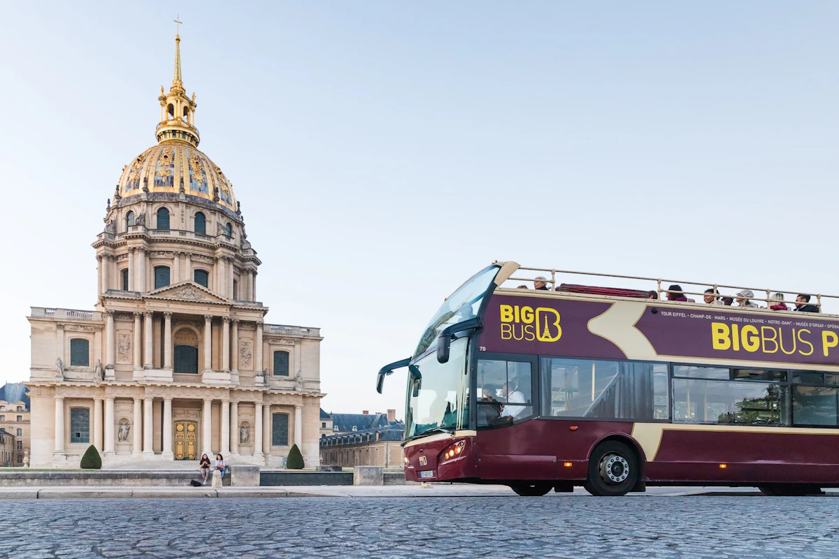 Big Bus Paris: Hop-on Hop-off Tour + Seine River Cruise