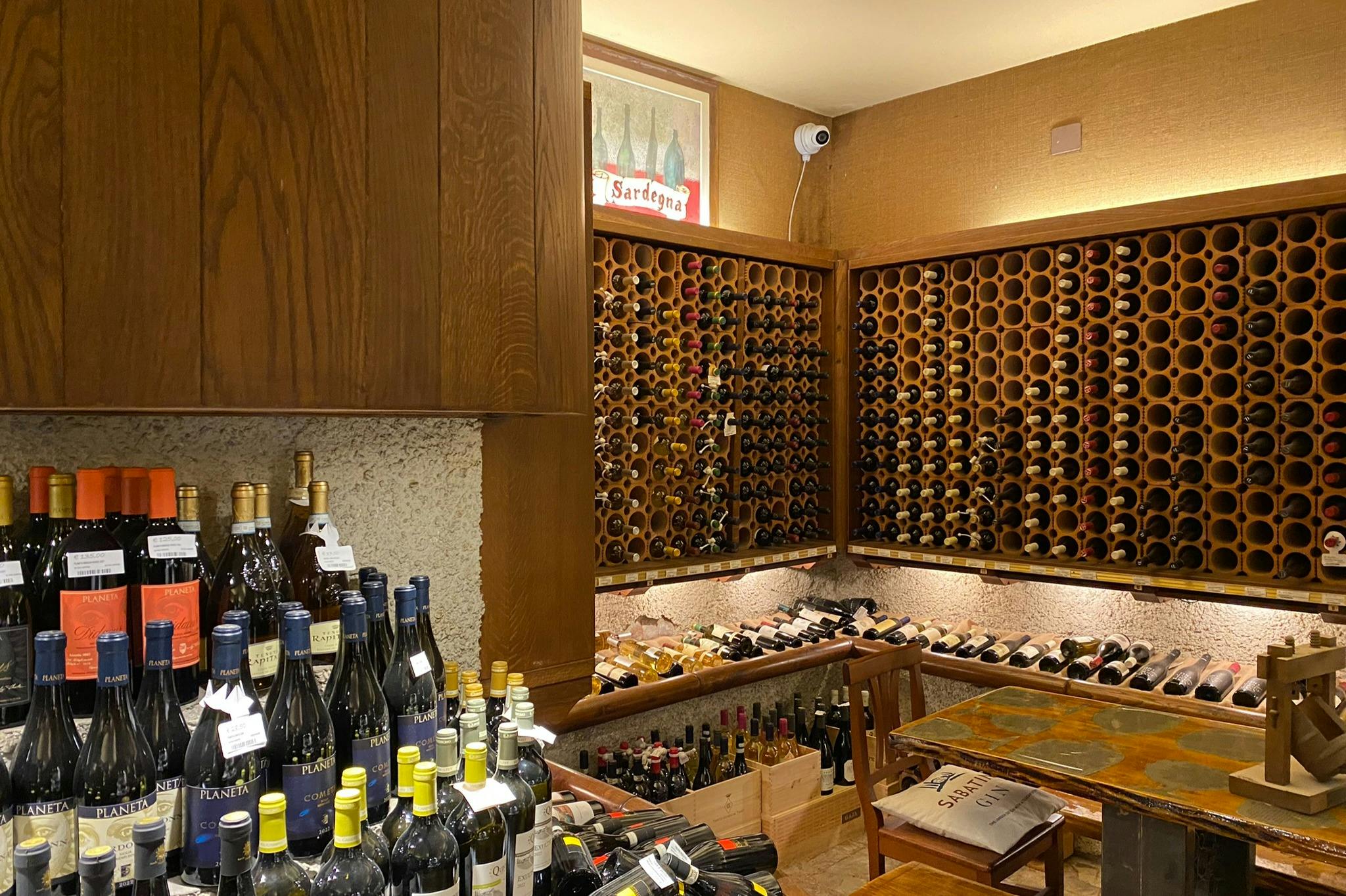 Οινοπωλείο Alessi