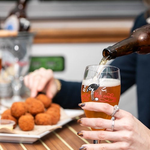 Amsterdam: Sightseeing Cruise with Beer Tasting by Brouwerij 't IJ