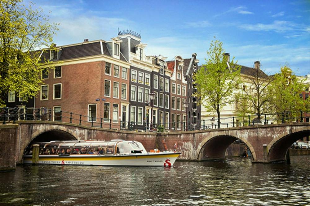 Amsterdam: Traditional Canal Cruise by Stromma