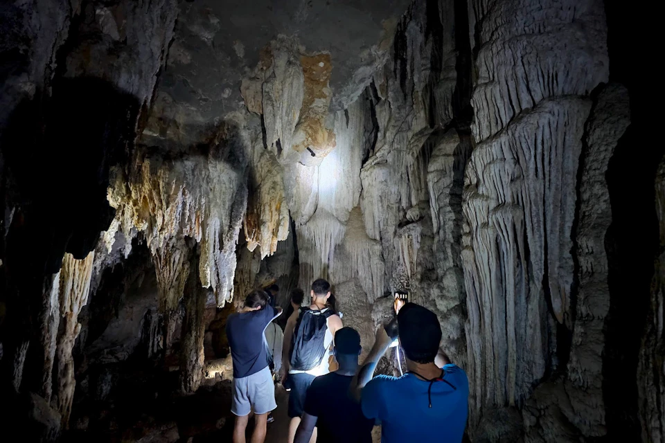 Diamond Cave