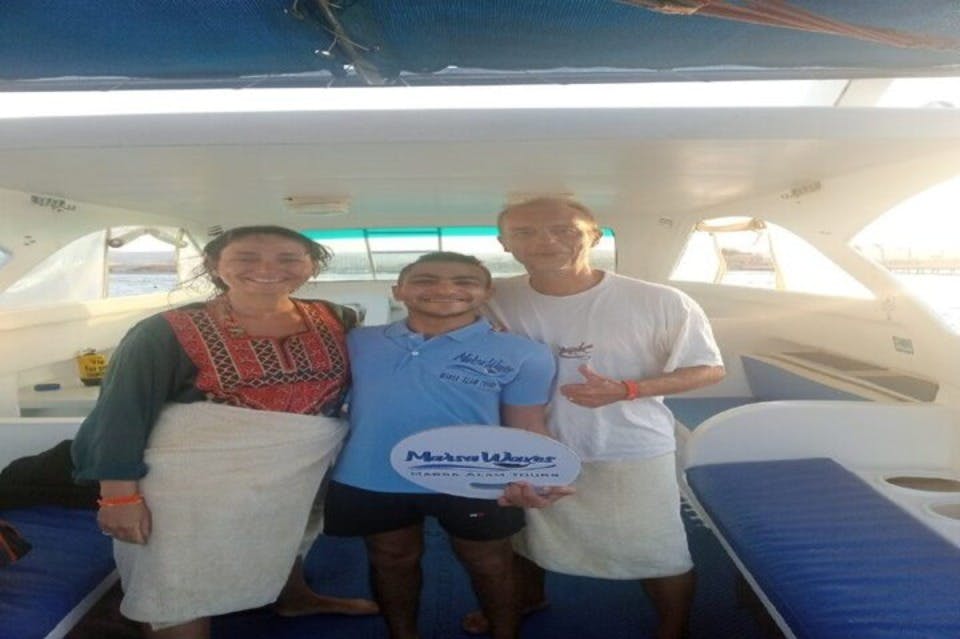 Ευτυχισμένοι επισκέπτες στο Abu Dabbab