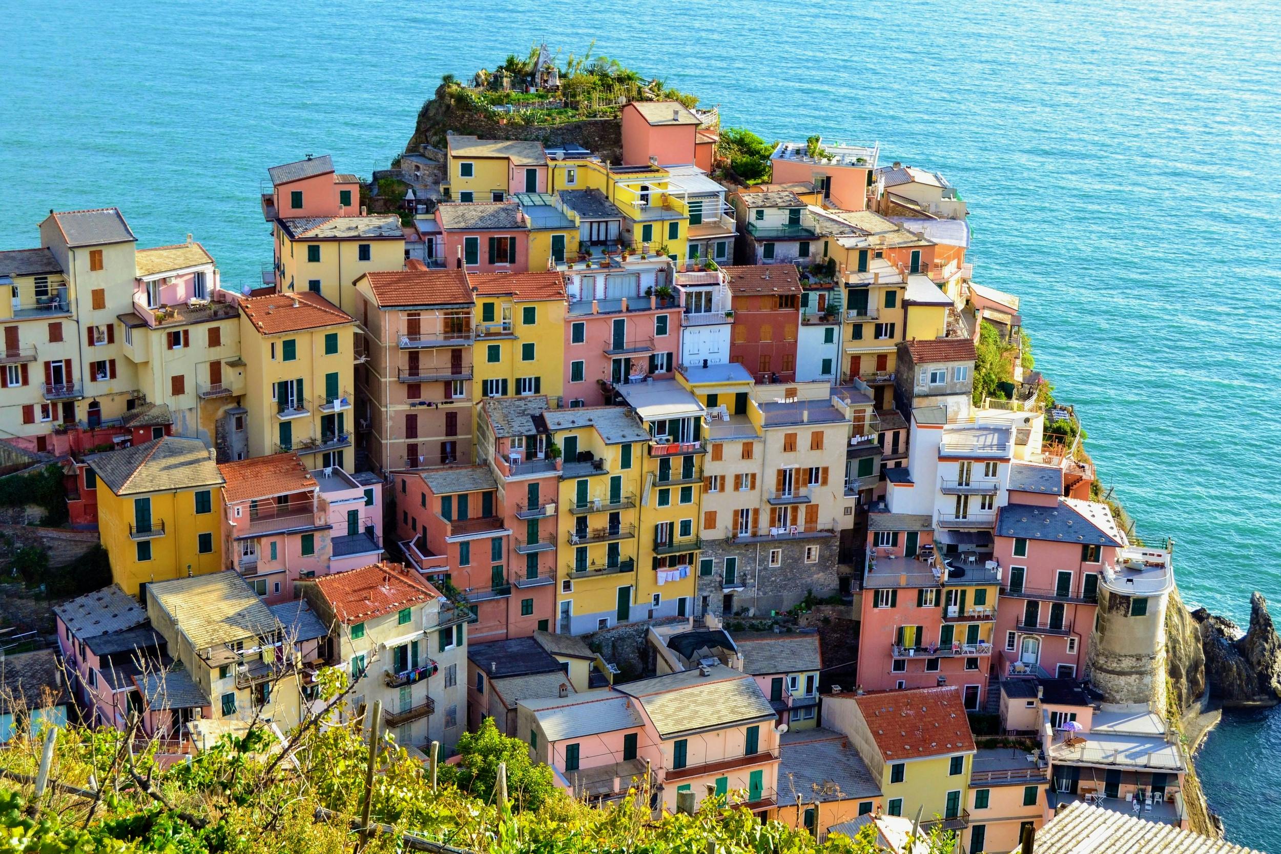Pisa & Cinque Terre: Day Trip from Florence
