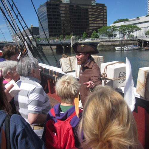 ボストン茶会事件の船と博物館(即日発券)