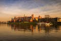 Wawel Castle ved floden