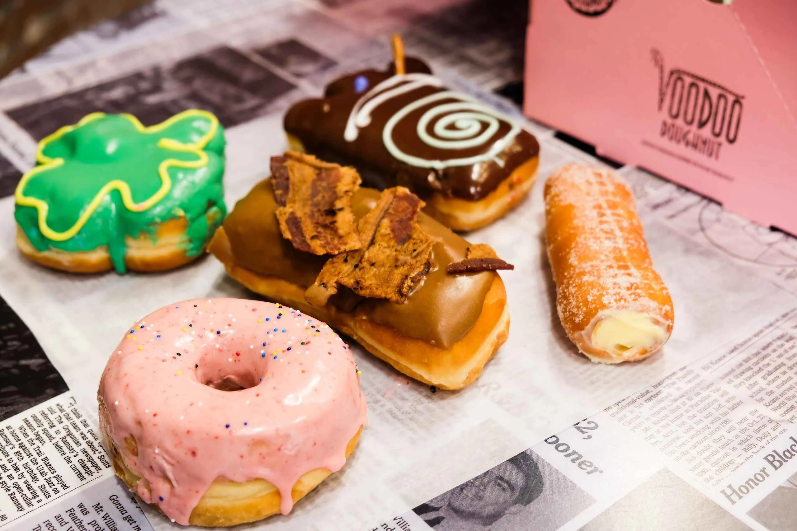 Chicago: Fulton Market Guided Donut Tour