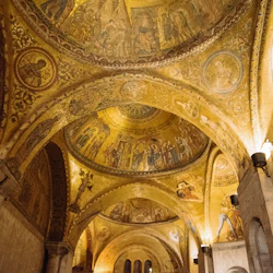 St. Mark's Basilica: Exclusive After-Hours Entry + Guided Tour 4