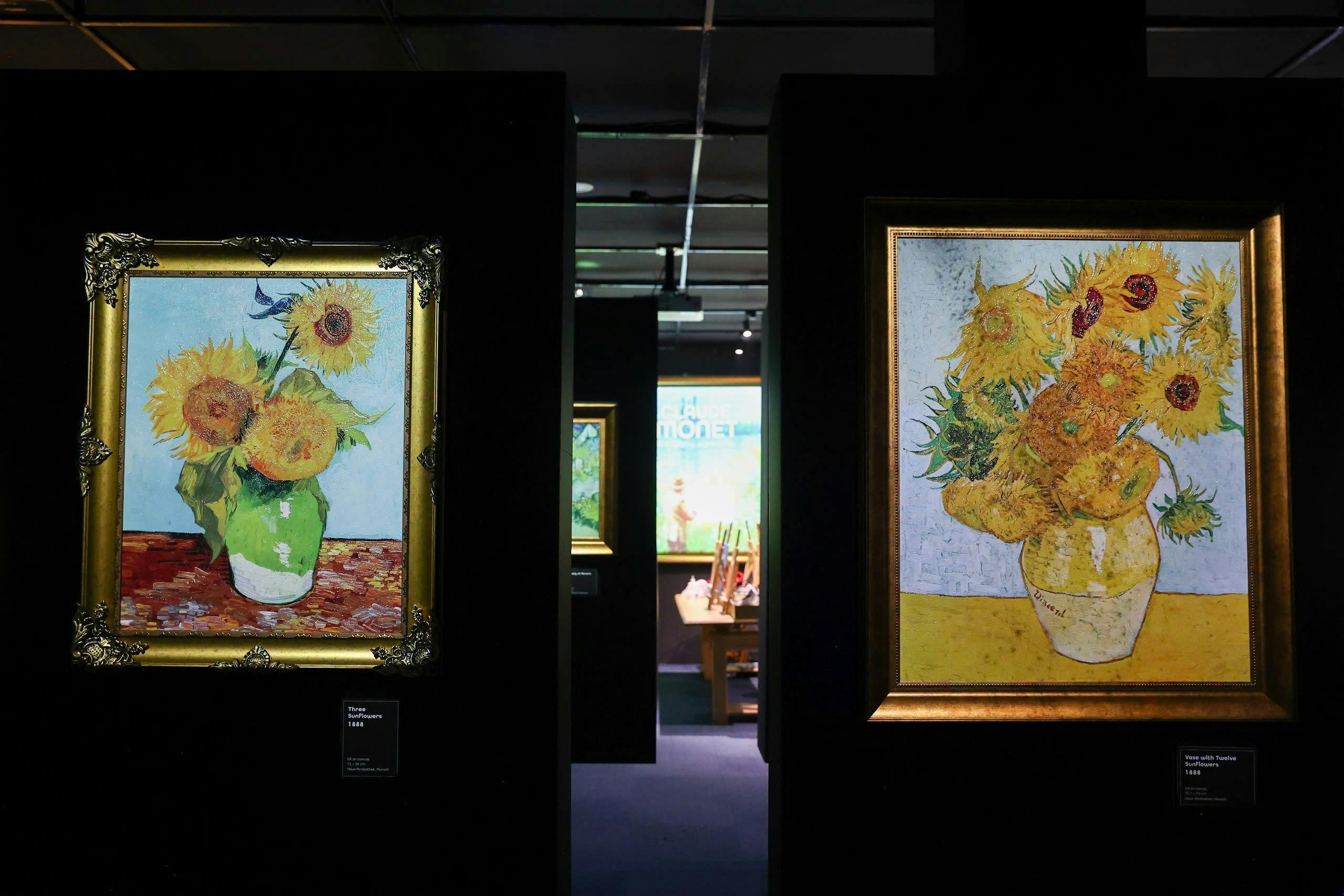 Van Gogh & Impressionist Masters: Art Lighting Experience VIP Ticket 4