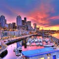 De haven van Seattle bij zonsondergang