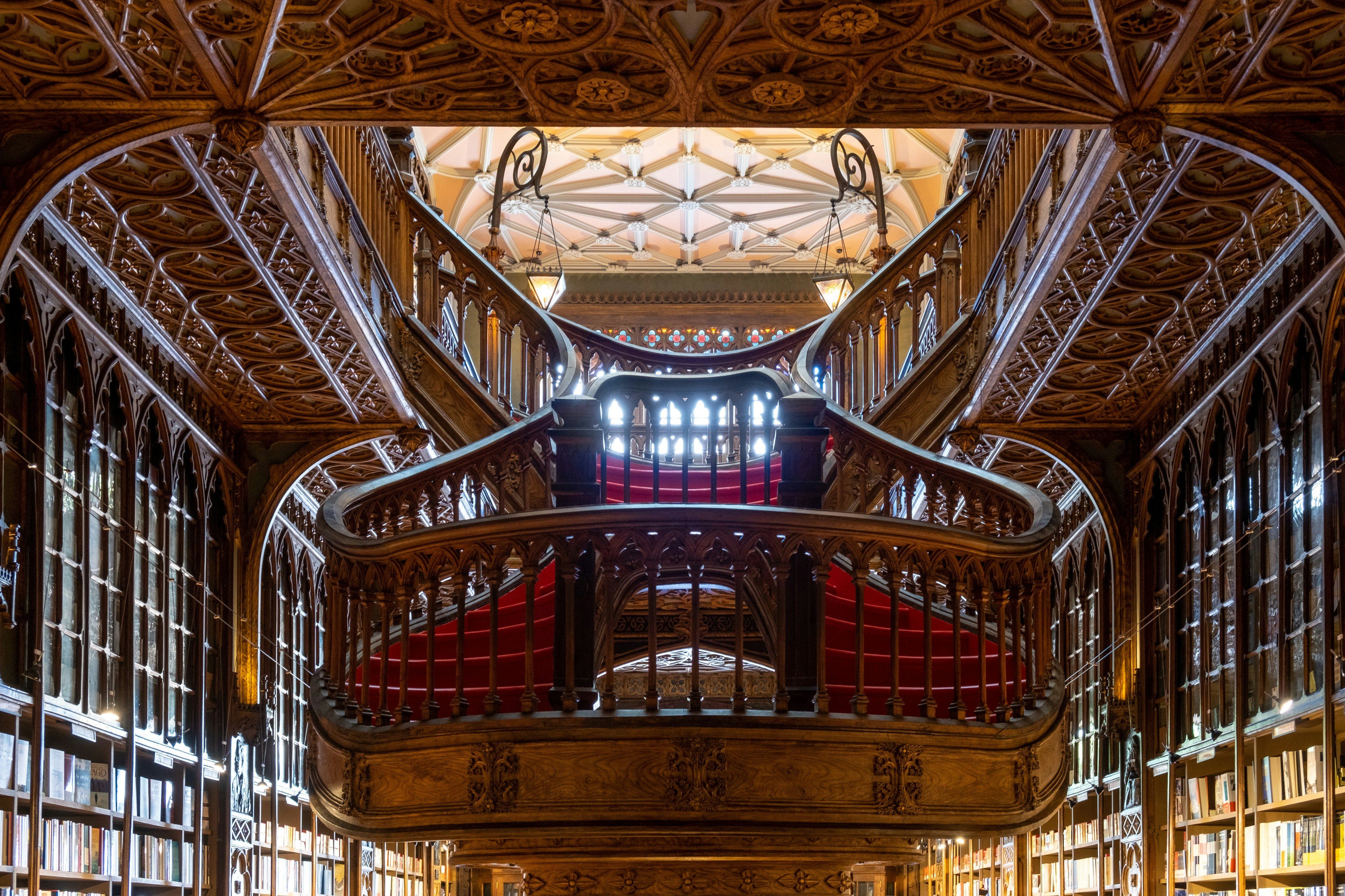 Livraria Lello: Golden Entry Ticket + Book