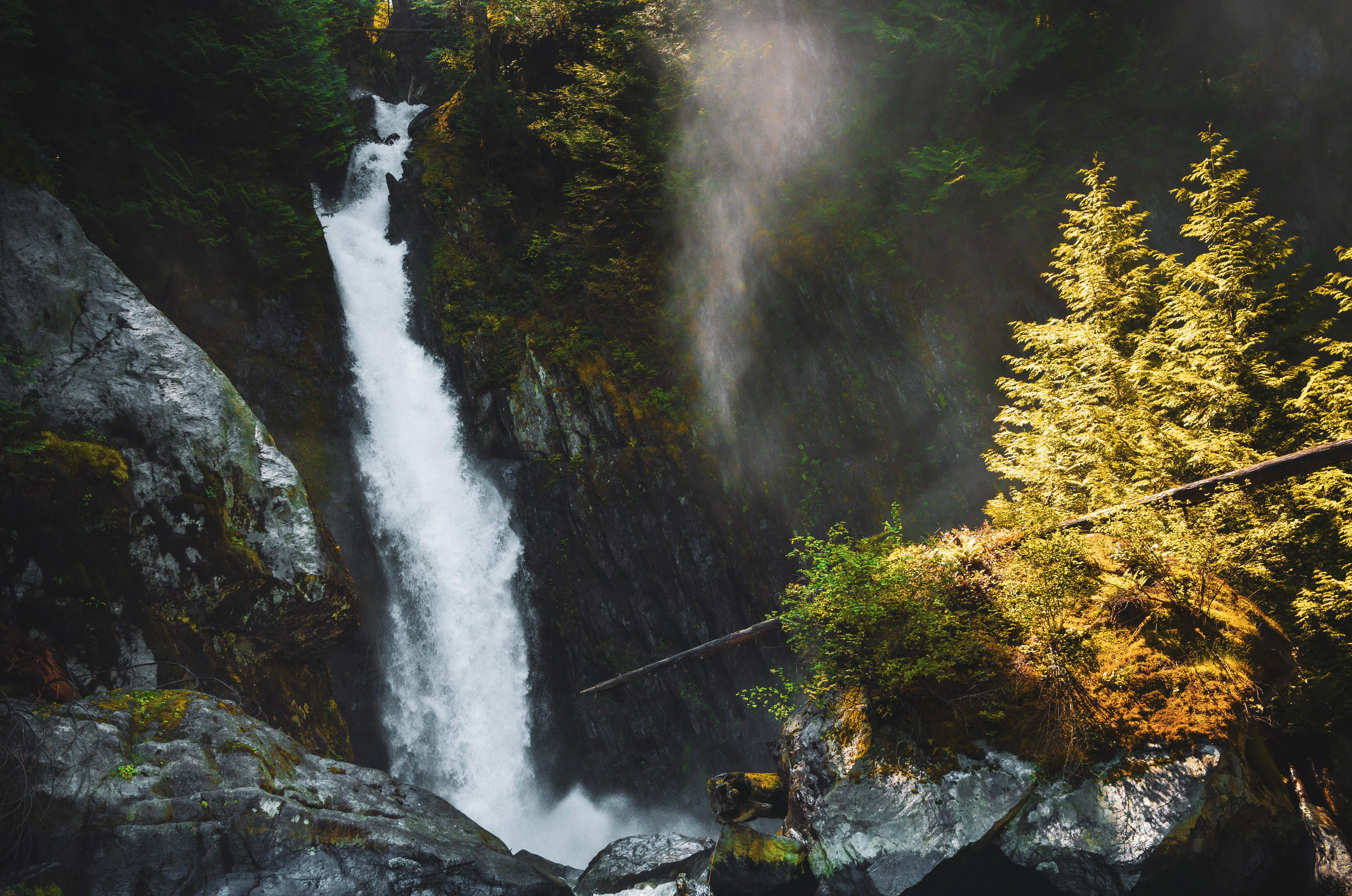 Vancouver: Granite Falls Cruise