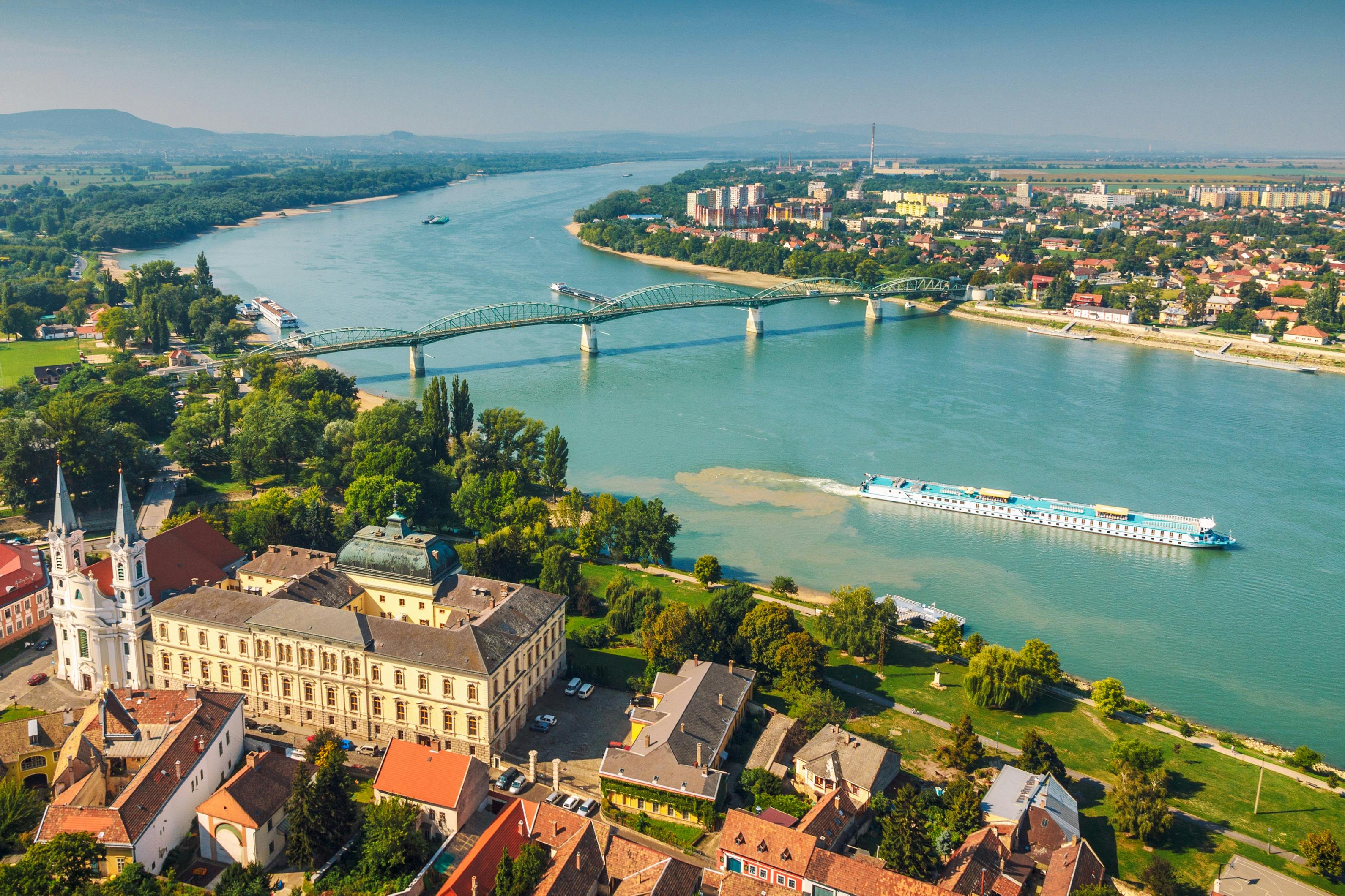 Κάμψη Δούναβη/ θέα στη Σλοβακία