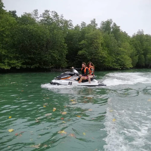 Phuket: Passeio de Jet Ski guiado por 5 ou 8 ilhas + almoço + traslado - Photo 9