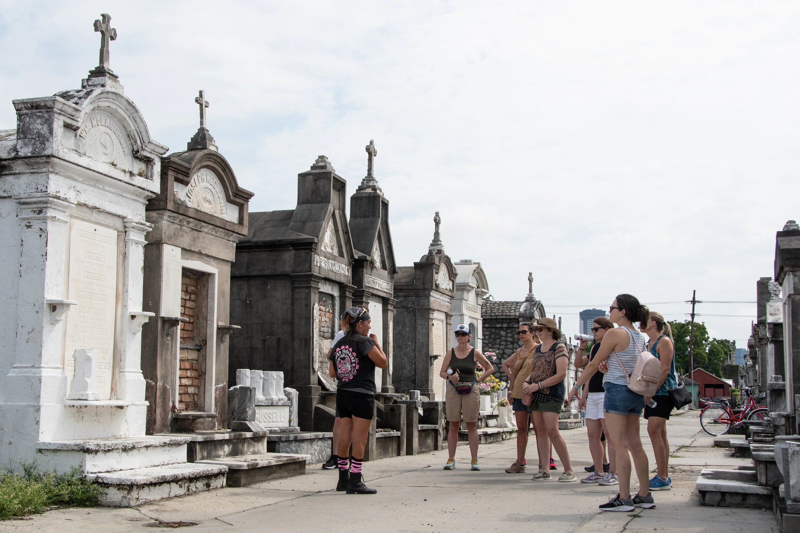 Garden District & Cemetery: Bike Tour
