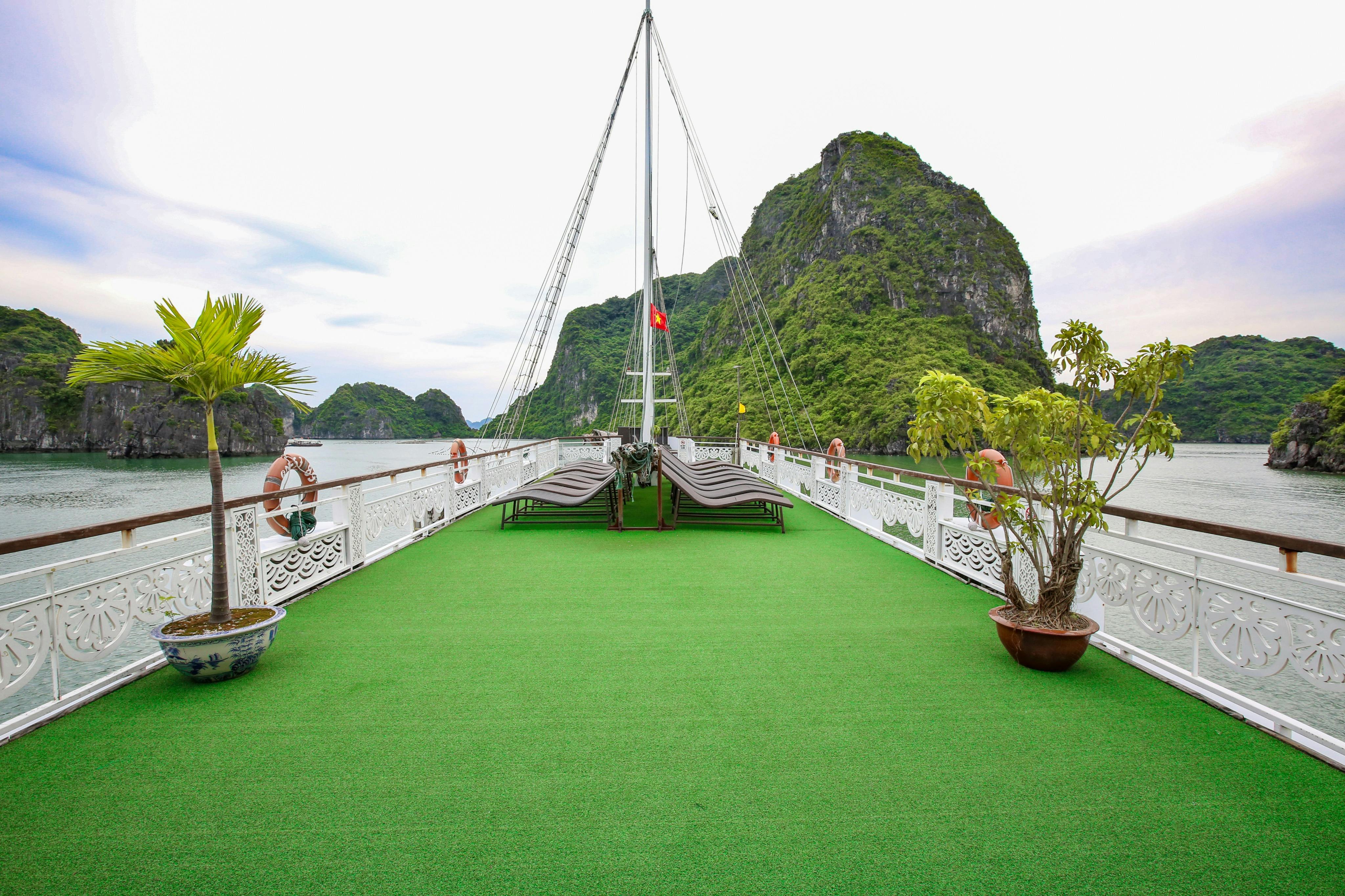 Ha Long Bay: 2D1N Boat Cruise + Meals + Sung Sot & Ti Top + Optional Transfer 3