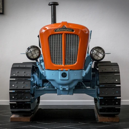 Museus Automobili Lamborghini, Ferruccio Lamborghini, Ferrari e Enzo Ferrari - Photo 12