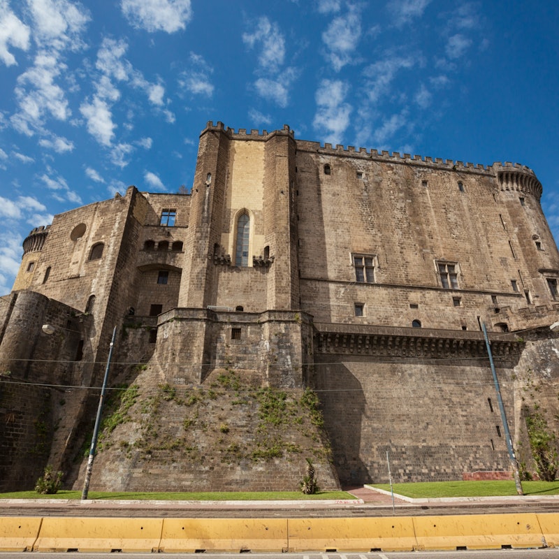 castel nuovo maschio angioino skip the line tour