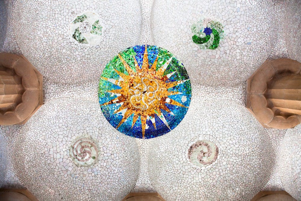 Park Güell & Hop-on Hop-off Bus Barcelona 5