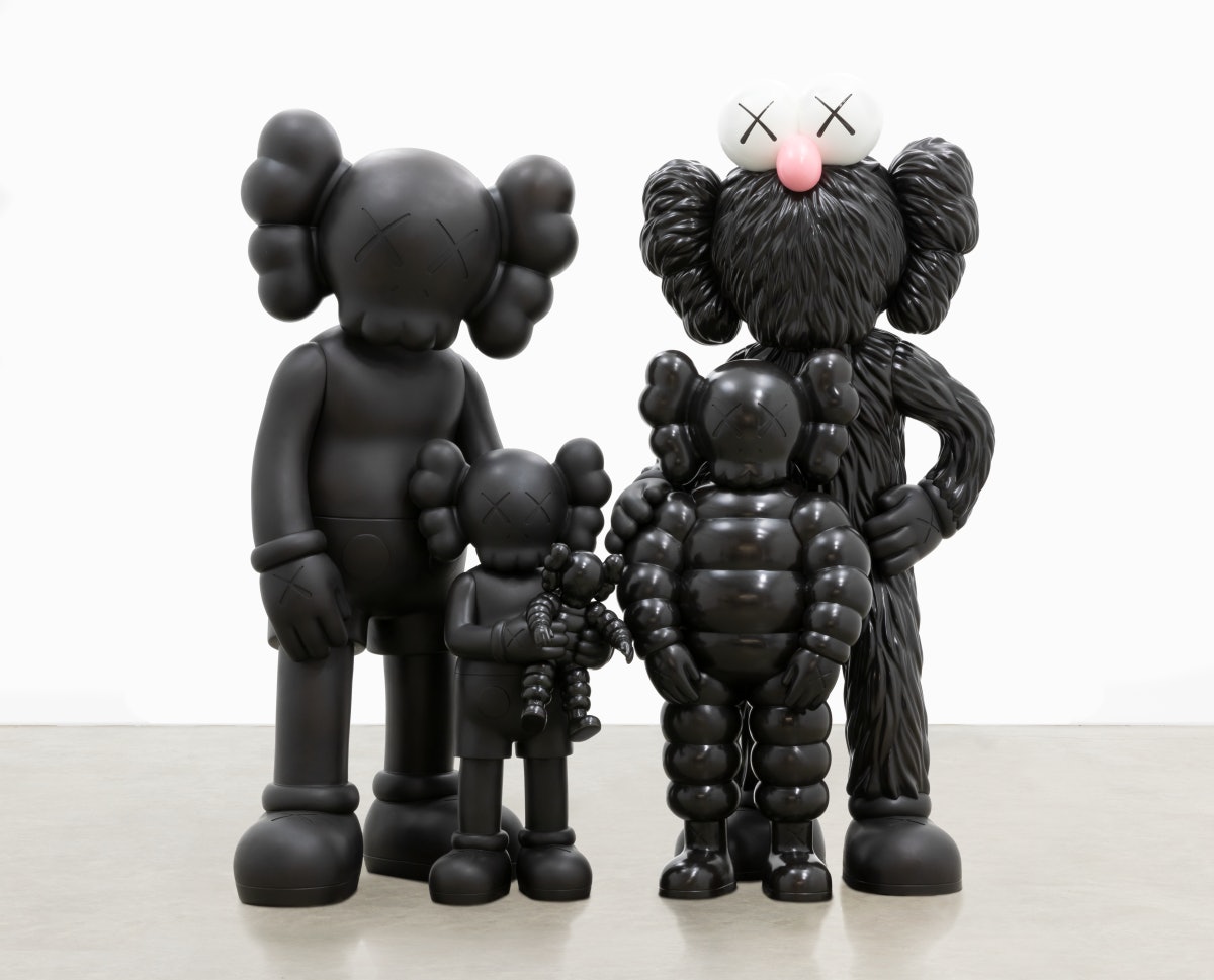 Exhibition: KAWS: FAMILY, Art Gallery of Ontario | Tiqets.com