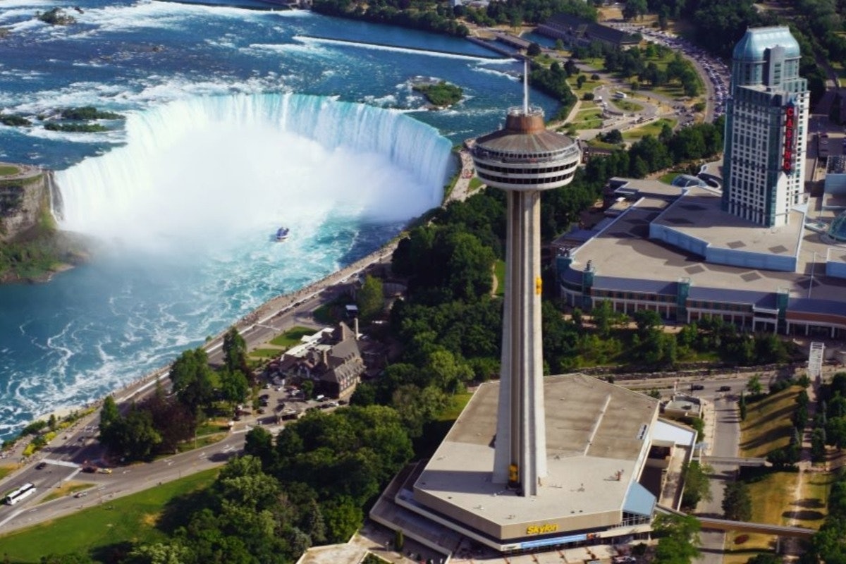 Cataratas do Niágara: Deck de observação da Skylon Tower