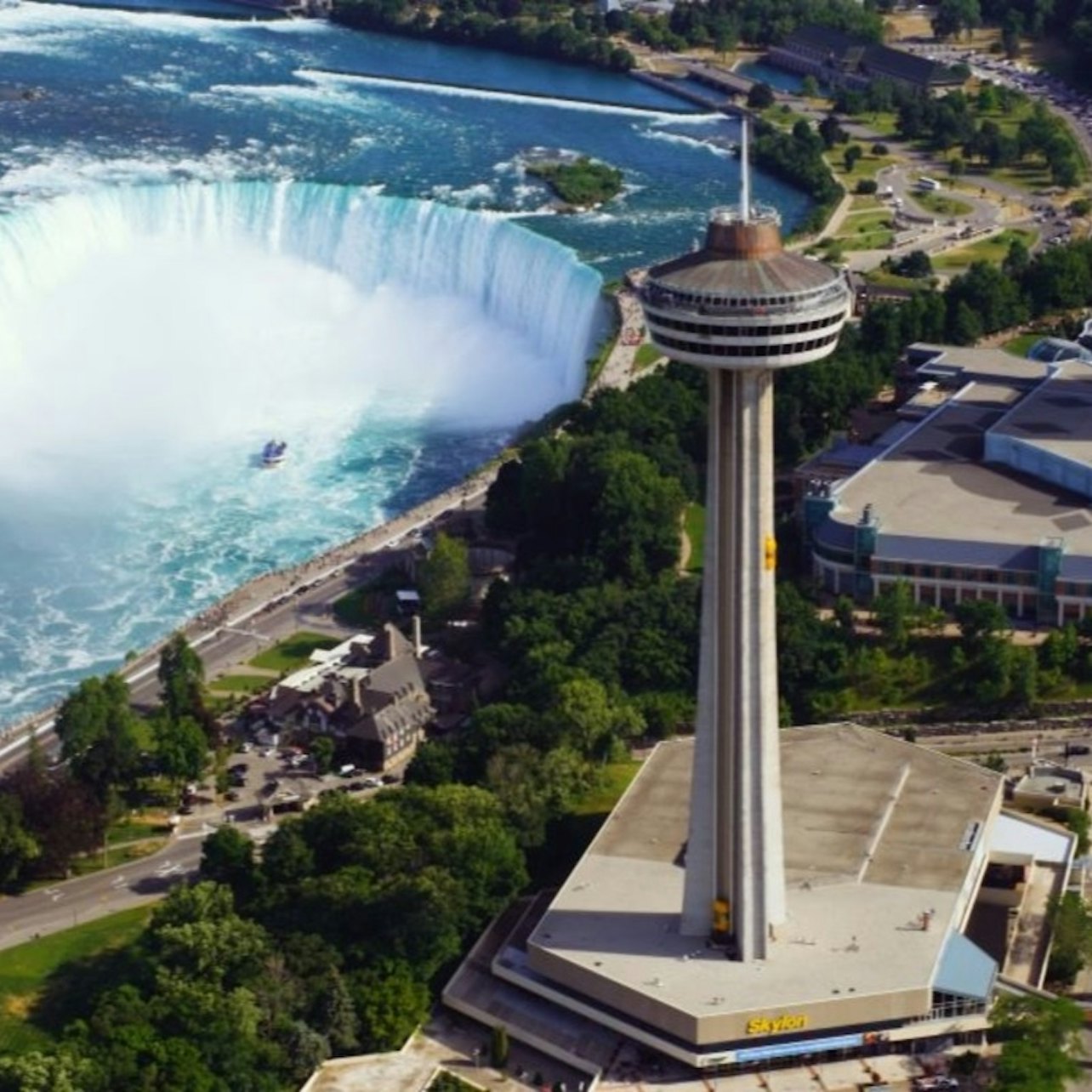 Skylon Tower Observation Deck - Accommodations in Niagara Falls