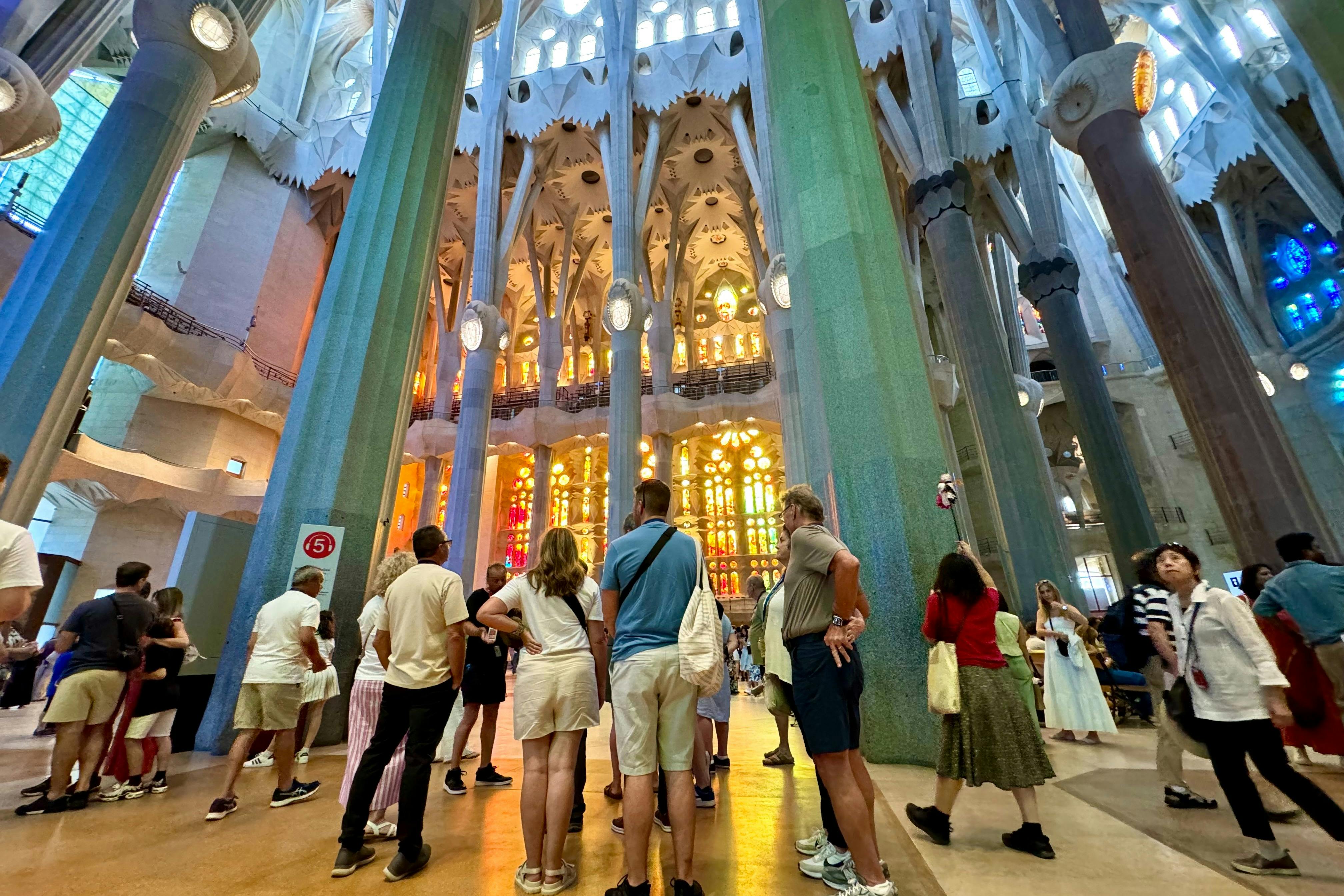 Sagrada Familia: Skip The Line Ticket + Führung auf Chinesisch — 3